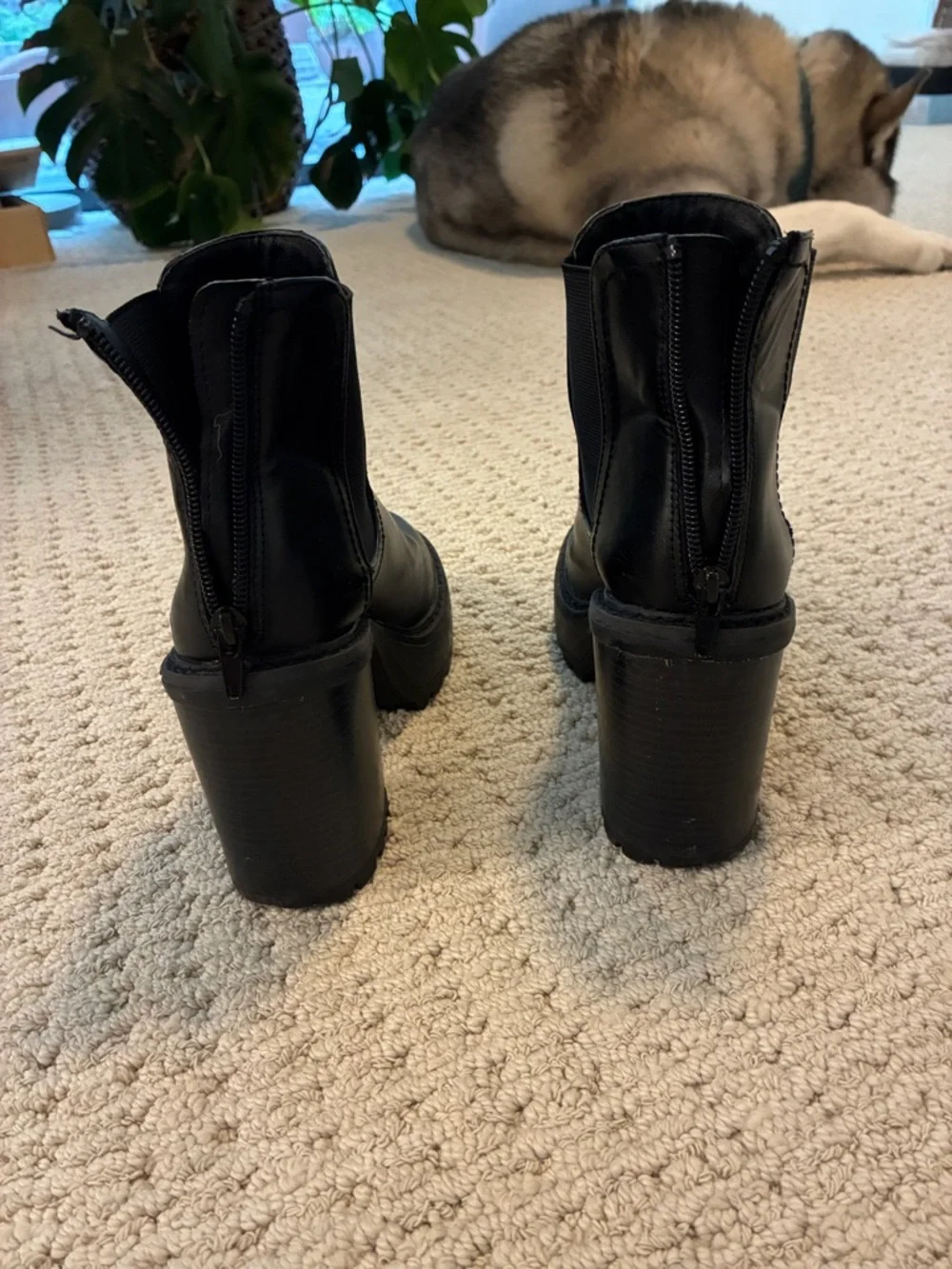 Steve Madden Black Leather Platform Block Heel Ankle Boots - Picture 2 of 2